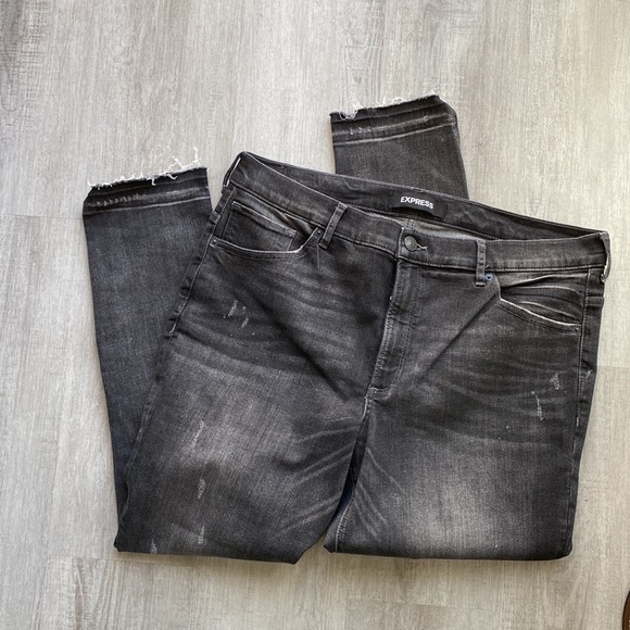 Express Stretch Denim Jean - Picture 2 of 10